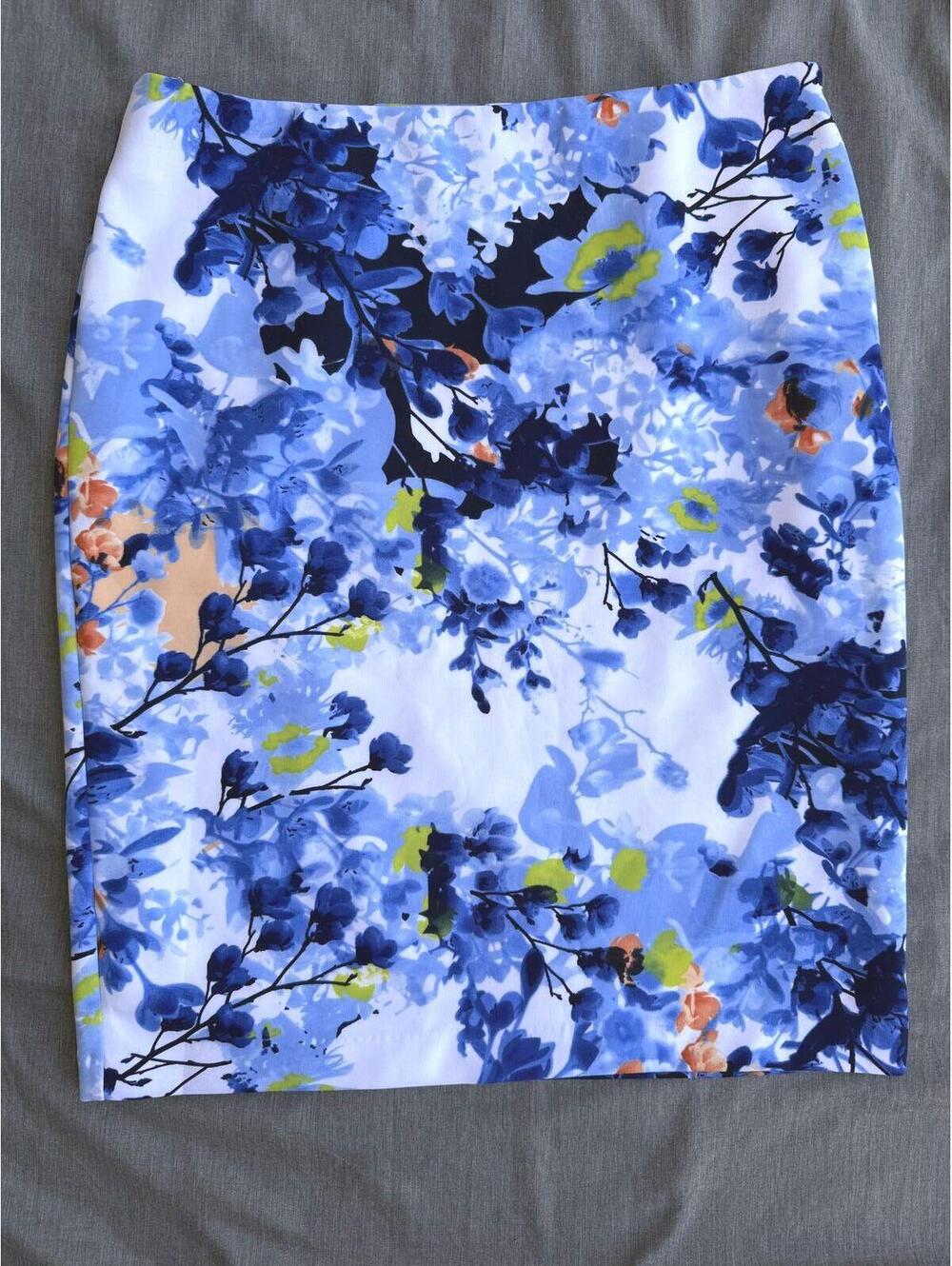 Chelsea & Theodore Womens Skirt Size Large Blue Floral Vacation Business Wedding